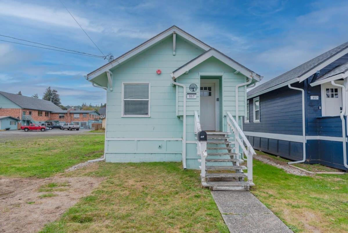 #Stayinmydistrict Coos Bay Cypress Cottage Zewnętrze zdjęcie